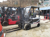 닛산 2톤 전동 지게차 2..