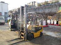 코마츠 1.5톤 전동 지게차..