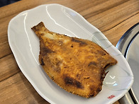 송화가루 날리는 ..