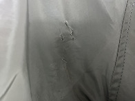 항공 점퍼 찢어짐..