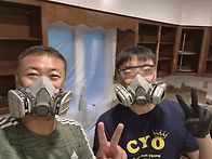 부엌 캐비넷 페인트 작업