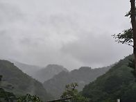 지리한 가을장마에 중단된..