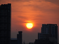 도시의 일출