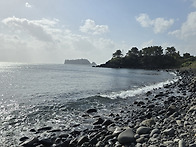 제주도 남쪽 몽돌해변