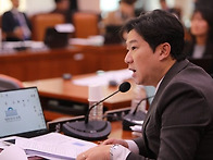 축구장에 ‘춘천시장님 응..