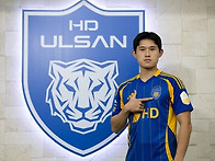 'MVP 후보' 이동경, 손 ..