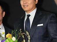'전설' 이동국이 중국 수..