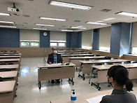 코로나 시대의 입..