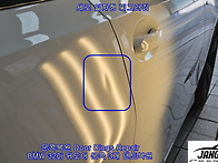 BMW 320i 뒤도어 문콕들 ..