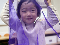 궁금이 상자에서 색 스카프..