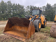 HL975 / 2022년 / 2억..