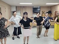 깔깔깔가요봉사단 안무연습..
