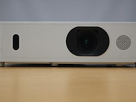 히타치 CP-WU5500 520..