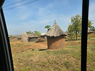 당신의 손길이 광야에 첫 길이 됩니다