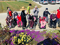 봄을 맞이하며 꽃밭 가꾸기