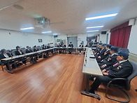 【유족지회장임명..