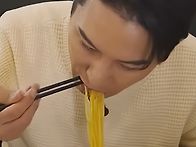 🍜&#..