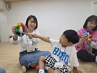 꽃비가 내리는 어..
