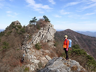 똬리를 튼 용의 ..