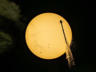 SpaceX, 메모리얼 데이에..