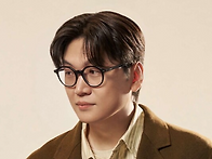 스타 번역가 황석희씨 과거..