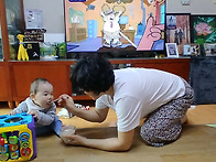 할매와 손주(김시유) 재롱