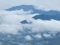 우중산행