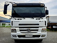 현대 트라고 9.5톤 카고 ..