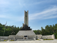 울산대공원 현충탑 대청소