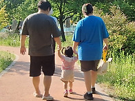 세상에서 제일 예뿐 걸음마..