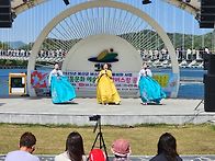 5월 버스킹 사진