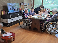 색칠하기 해변 파라솔과 ..