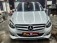 벤츠 B200 뒤휀다 판금도색