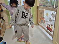 물감으로 복주머니 꾸미기