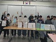 읽고, 쓰고, 말하며 단단해..