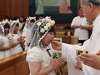 수민이 첫 영성체 모시는 ..