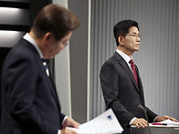 이재명은 왜 TV토론서 침..