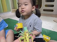 녹두로 놀이해요.