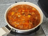 뒷골목 김치찌개집 풍경...