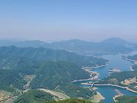 월억산.