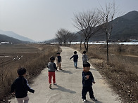 3:26. 정자 나들이