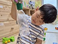 7월 9일 빈 페트병 속 자연물