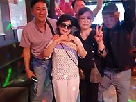 벙개에 천둥이 쾅쳤습니다