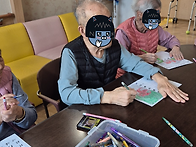 손끝에서 완성된 ..