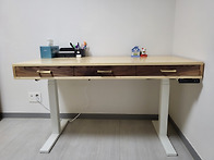 책상 (공방 회원 작품)