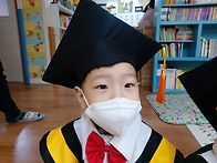 행복반 친구들 졸업을 축하..