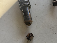 쇼바 링크 용접 부위 탈락..