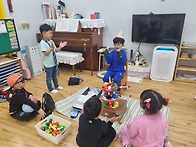 5월 15일 목요일 ..