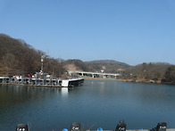 모처럼 숨을 쉬어봅니다.