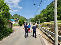 지역내 마을길 청소 깨끗이..